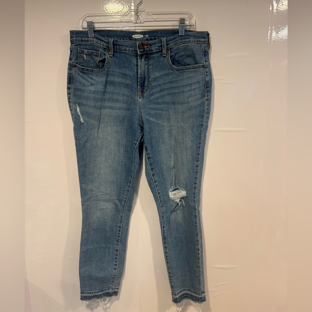 Old Navy curvy fit distressed jeans
